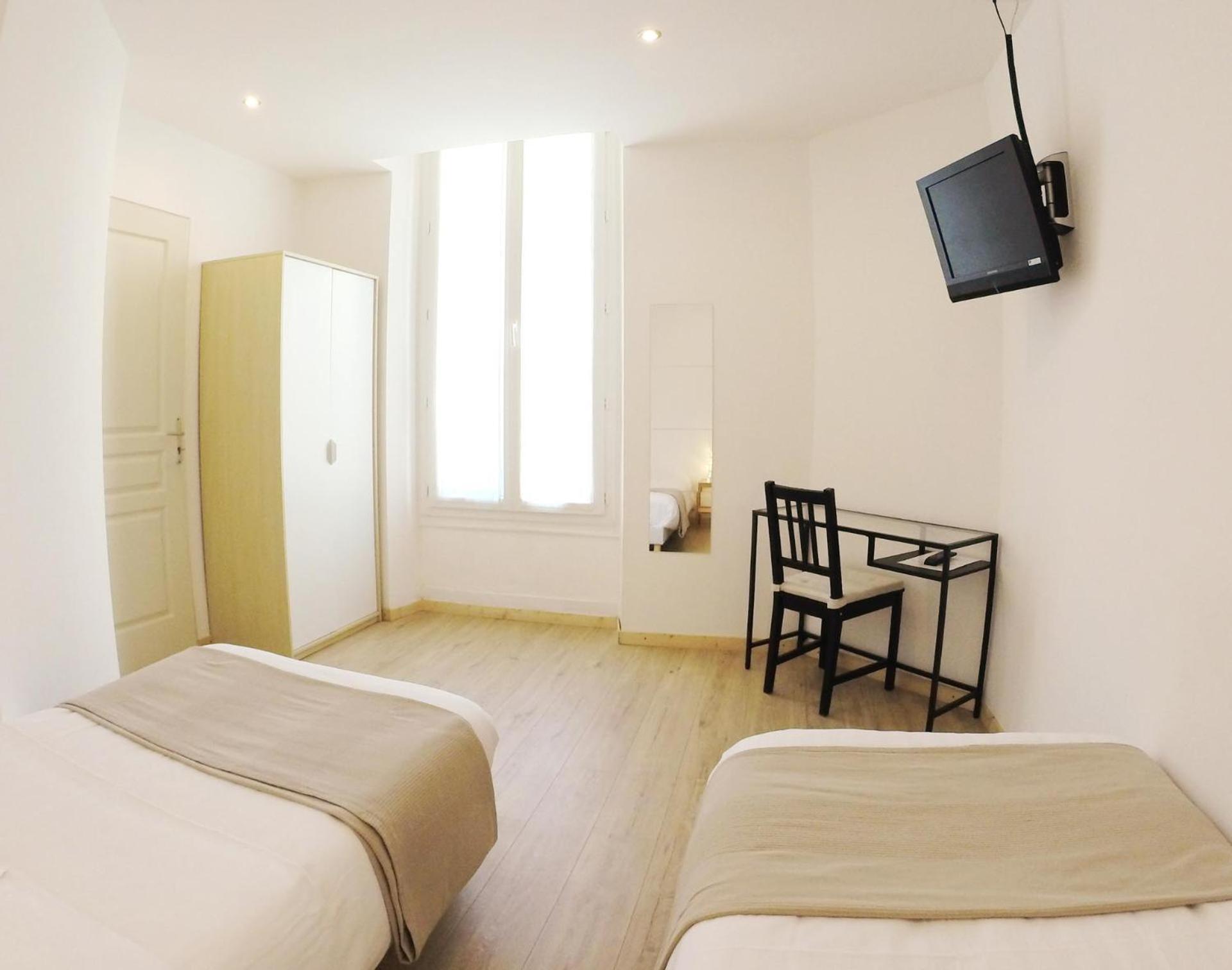 לה לבאנדו Hotel L'Oustaou מראה חיצוני תמונה