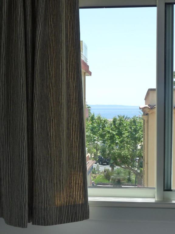 לה לבאנדו Hotel L'Oustaou חדר תמונה