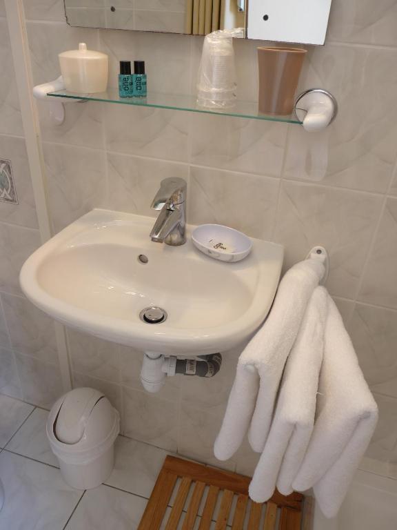 לה לבאנדו Hotel L'Oustaou חדר תמונה